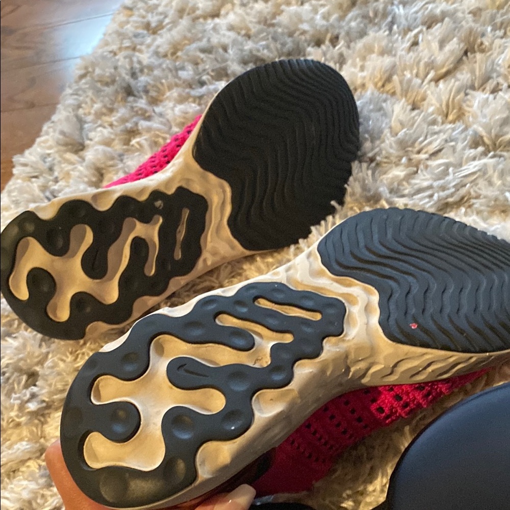 Nike Pro Blue Striped Shorts and Black Bra Set - Picture 7 of 7